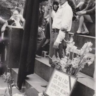 FOTOGRAFIE SOVĚTSKÉ OKUPACE - SRPEN 1968